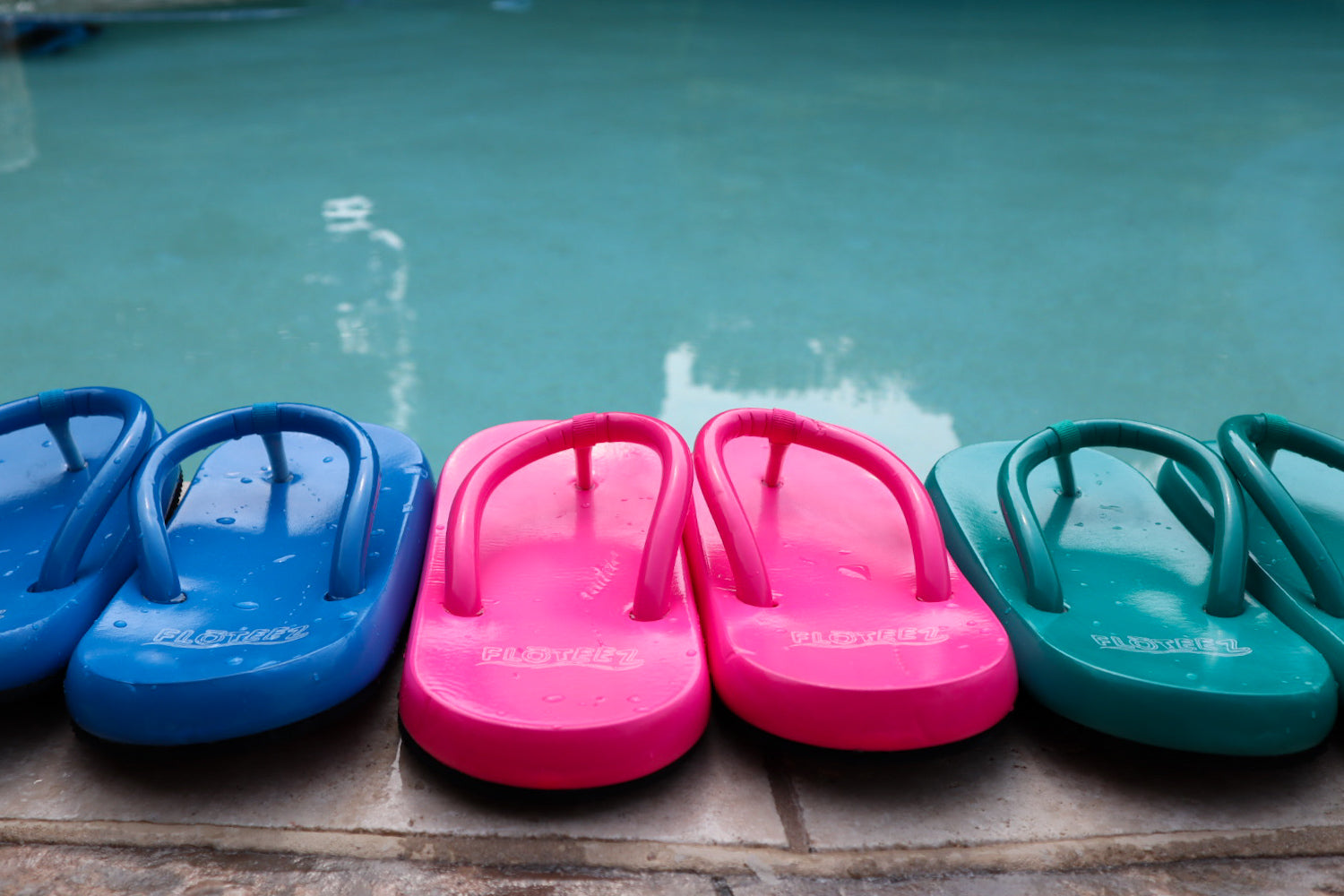 Colorful floatable floteez flip flops